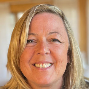 Meet your Posher, Lorraine